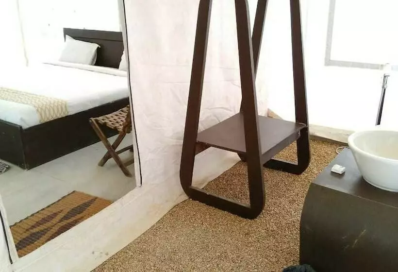 چادر با خدمات رفاهی ممتاز, Savi Camps