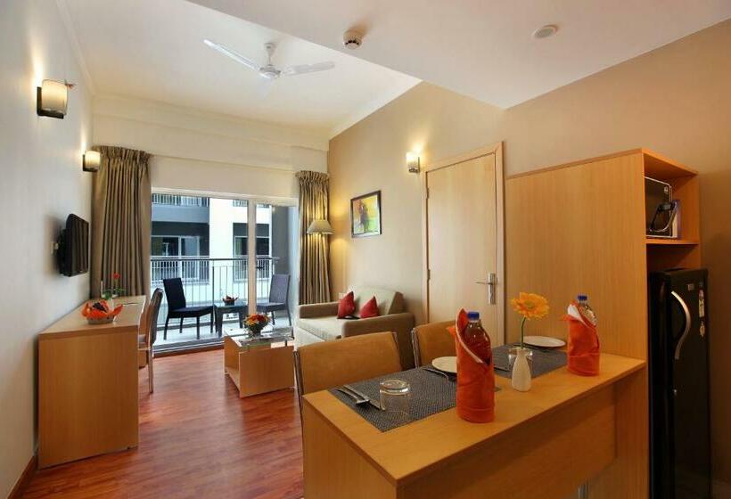 Люкс Повышенной Комфортности, Starlit Suites Kochi