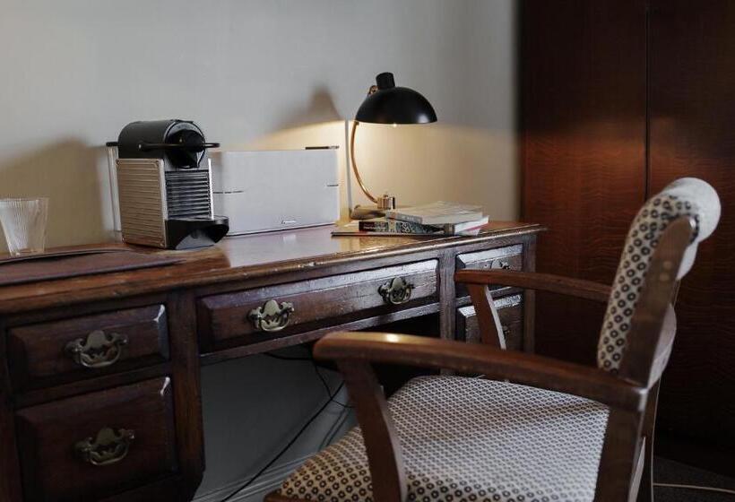 수피리어 룸, Tulse Hill