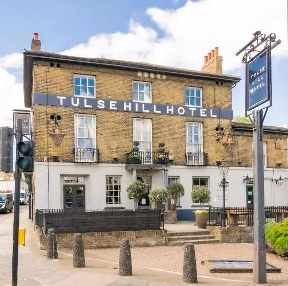 ファミリールーム, Tulse Hill