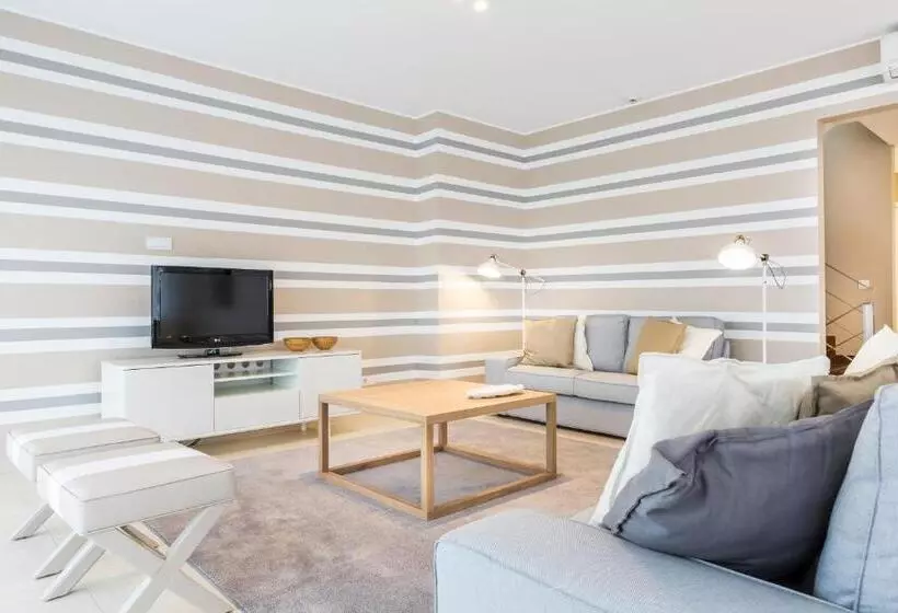 3-Bedroom Deluxe Apartment