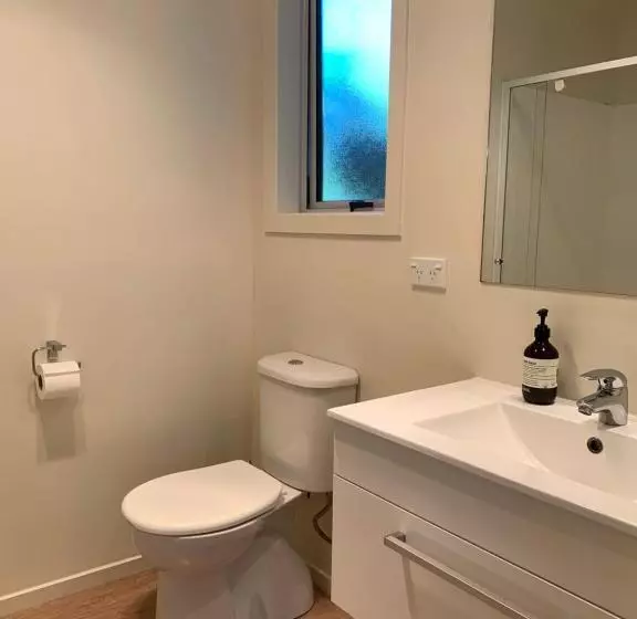 استودیو استاندارد با بالکن, March Apartments