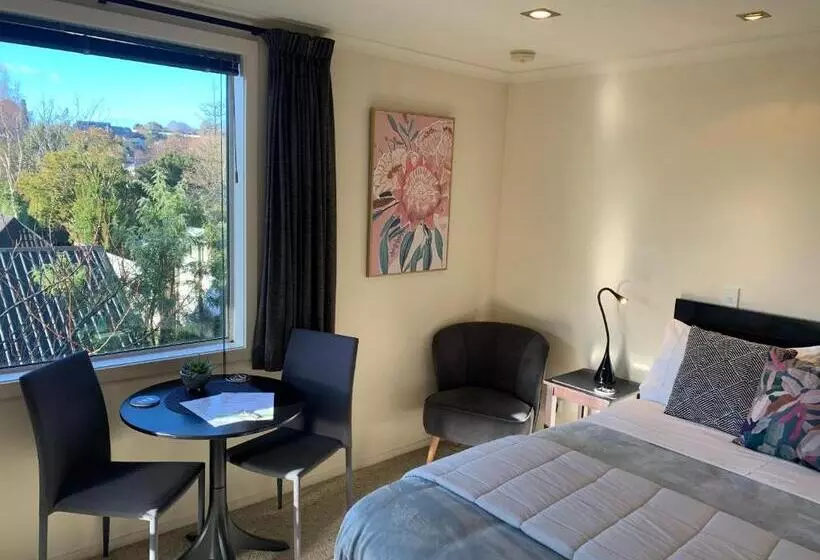 استودیو استاندارد با بالکن, March Apartments