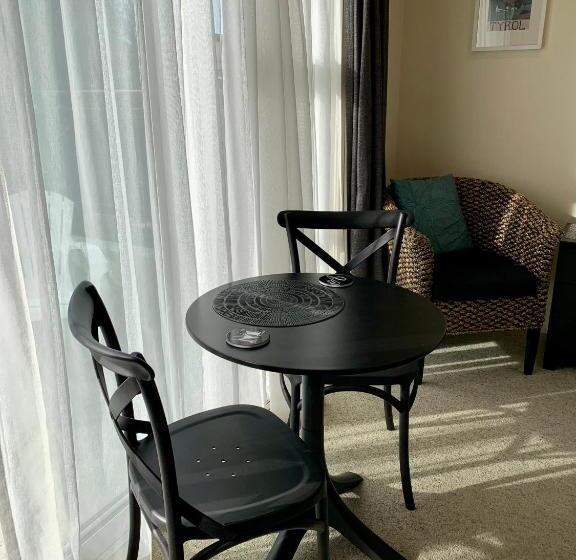 סטודיו דלוקס פנימי, March Apartments