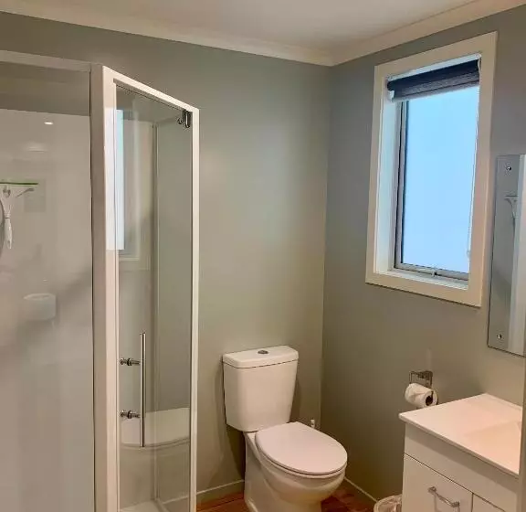آپارتمان 1 خوابه همکف, March Apartments