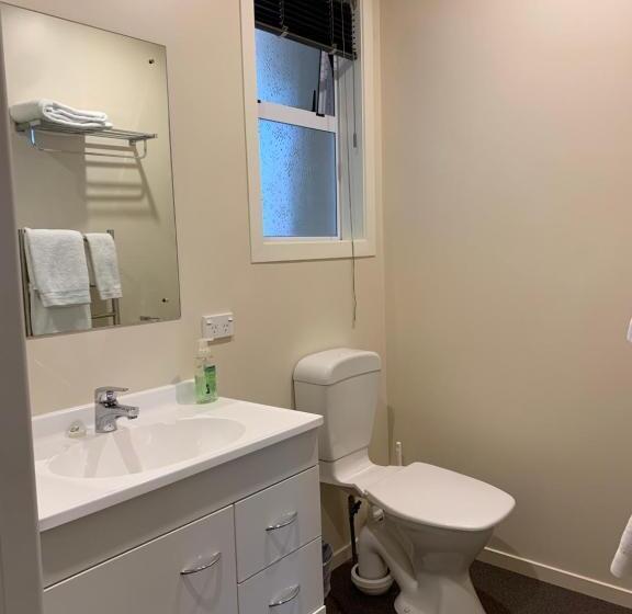 דירת שני חדרים, March Apartments