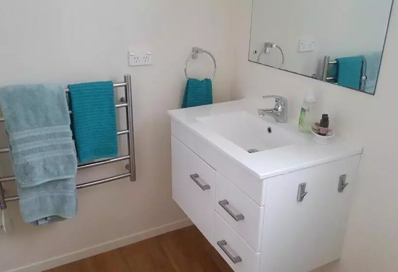 آپارتمان سوپریور 1 خوابه, March Apartments