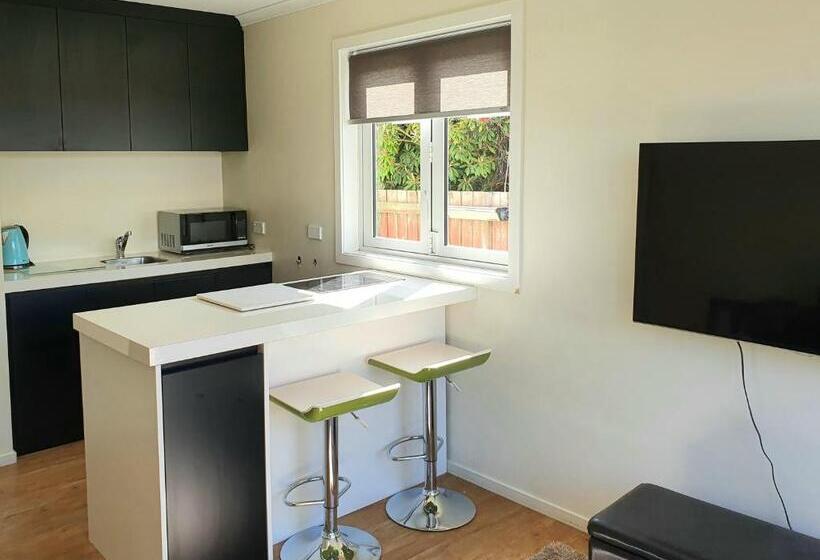 דירת חדר סופריור, March Apartments