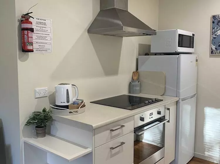 آپارتمان سوپریور 1 خوابه, March Apartments