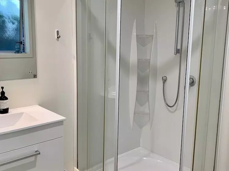 آپارتمان سوپریور 1 خوابه, March Apartments