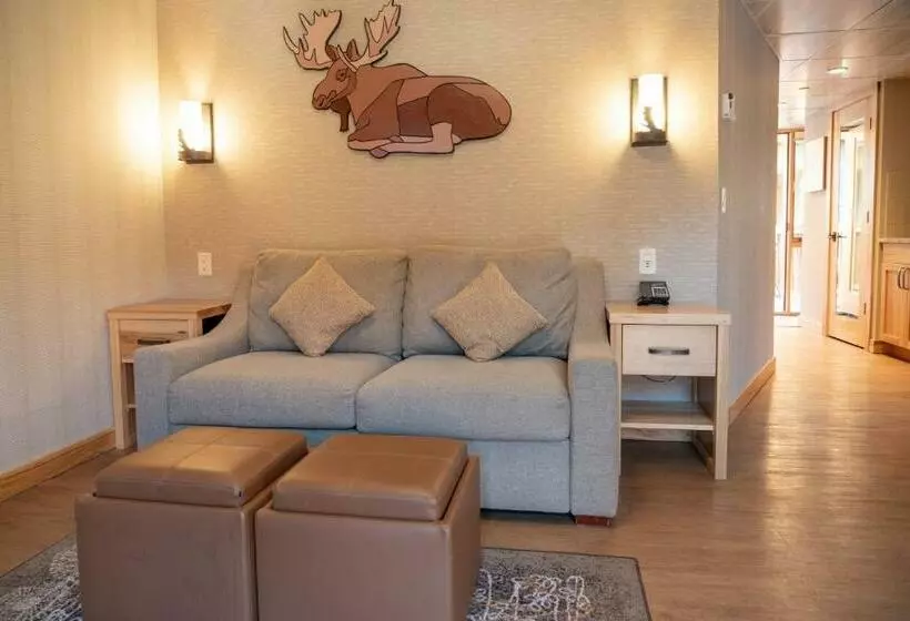スイート, Moose Hotel And Suites