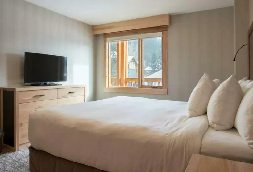 キングサイズベッドのスイートルーム, Moose Hotel And Suites