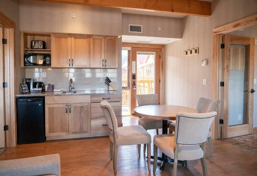 带2个卧室的套房, Moose Hotel And Suites