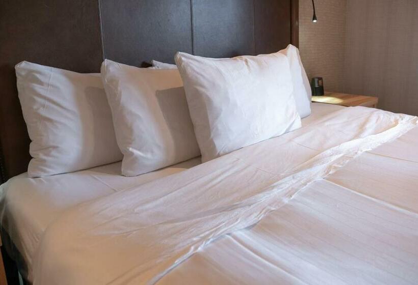 סוויטת 2 חדרי שינה, Moose Hotel And Suites