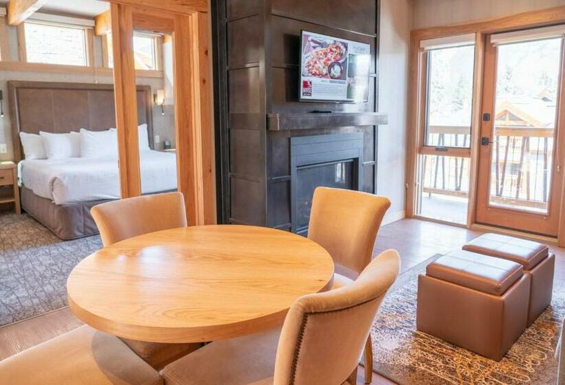 סוויטה, Moose Hotel And Suites