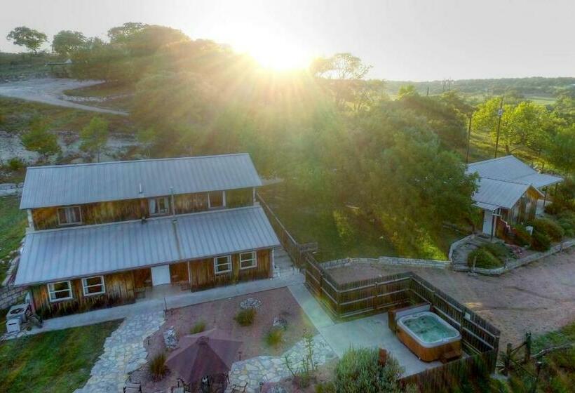 豪华套房, A Barn At The Quarry