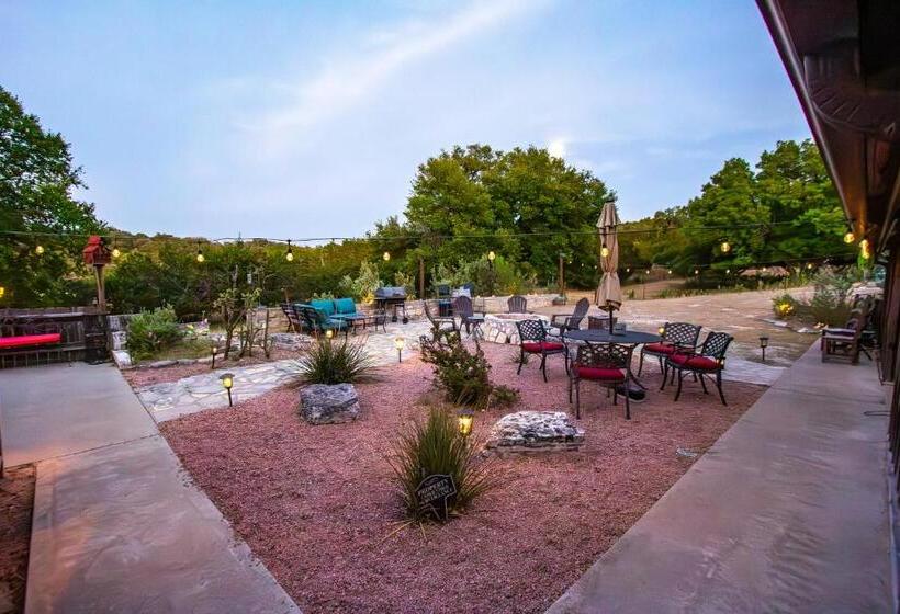 豪华工作室, A Barn At The Quarry