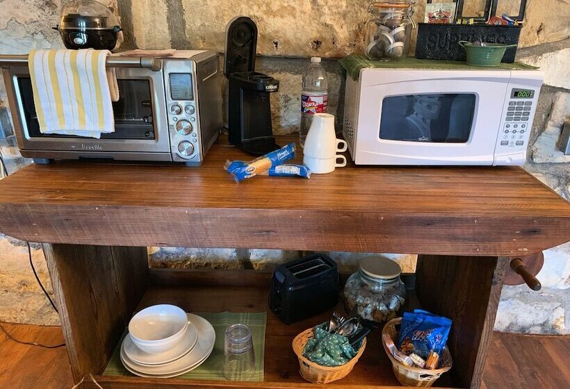 豪华工作室, A Barn At The Quarry