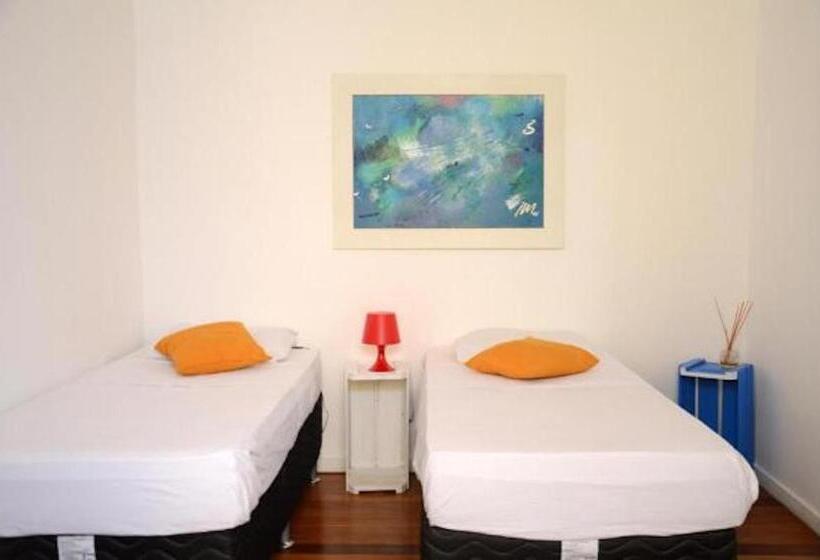 Номер Стандарт, Brasileranza Hostel