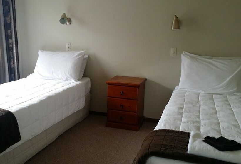 Номер Стандарт Смежный, Fountain Court Motel