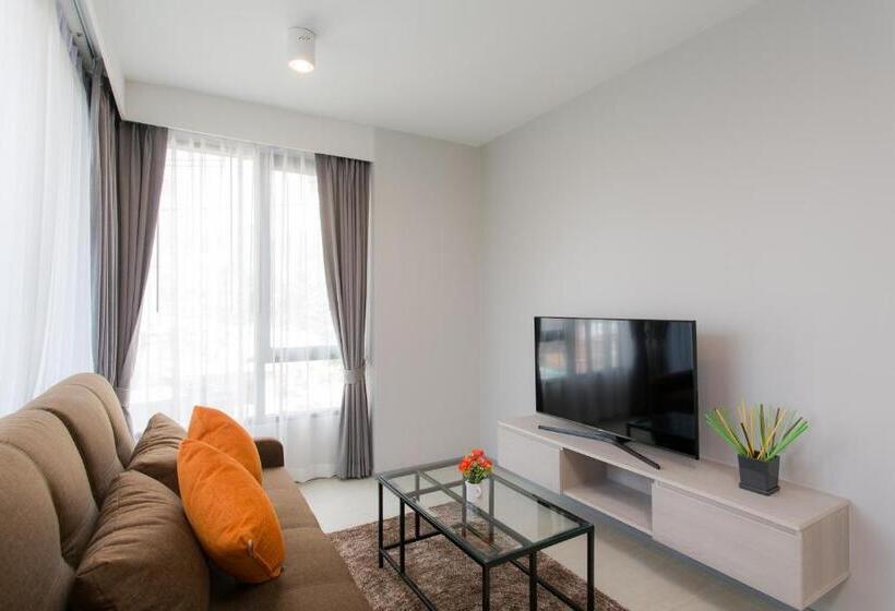 سوئیت 2 خوابه, 6th Avenue Surin Beach