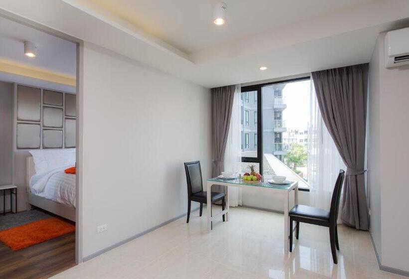 سوئیت 2 خوابه, 6th Avenue Surin Beach