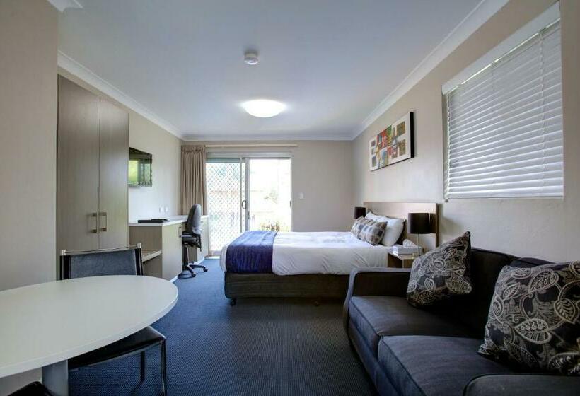 חדר סטנדרט נוף לבריכה, Beachpark Apartments Coffs Harbour