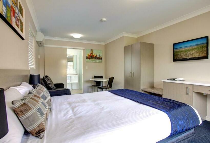 חדר סטנדרט נוף לבריכה, Beachpark Apartments Coffs Harbour