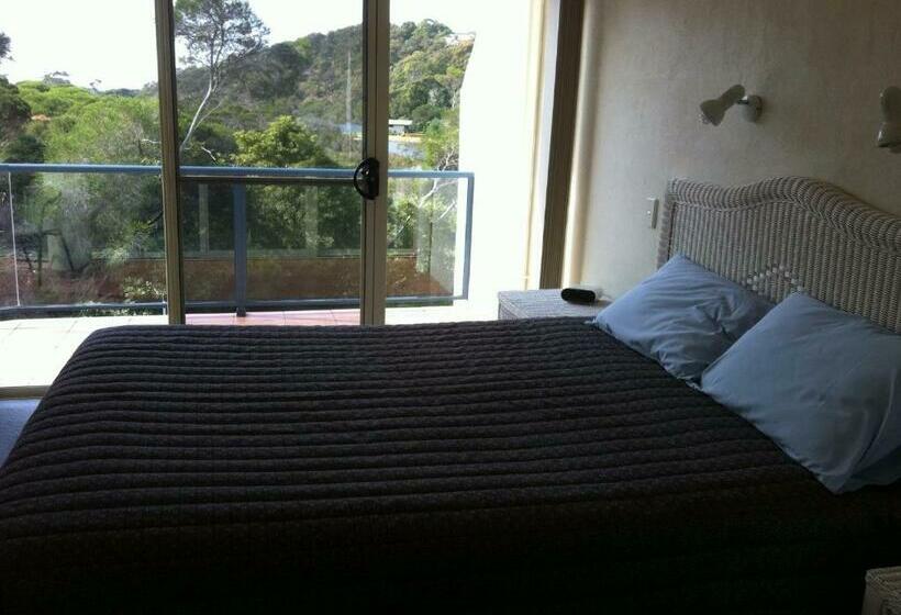 דירת שני חדרים, Bluewater Apartments