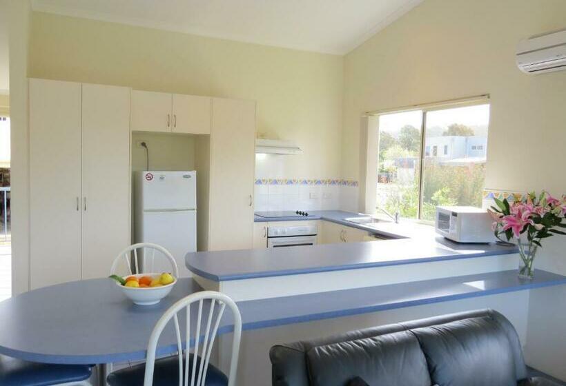 דירת שני חדרים, Bluewater Apartments