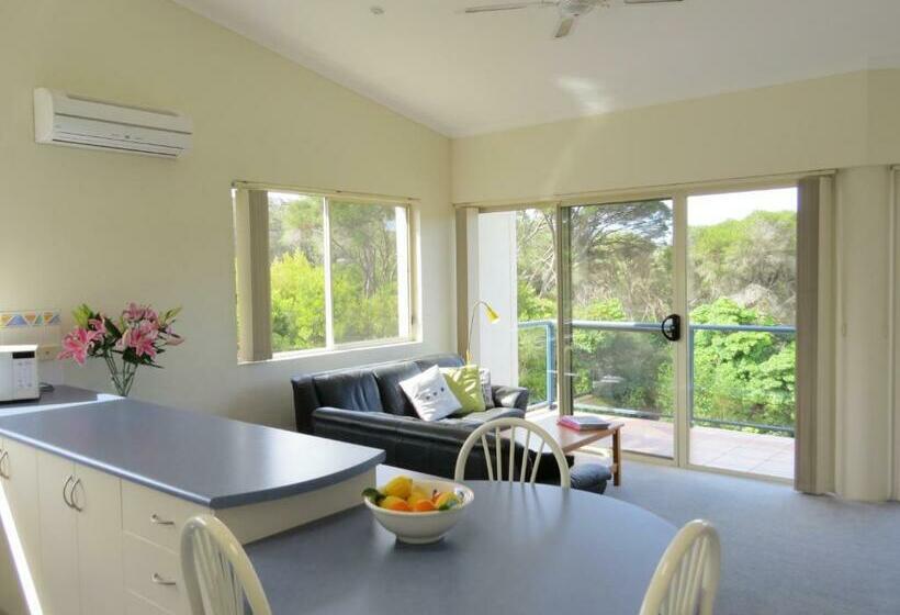 דירת שני חדרים, Bluewater Apartments