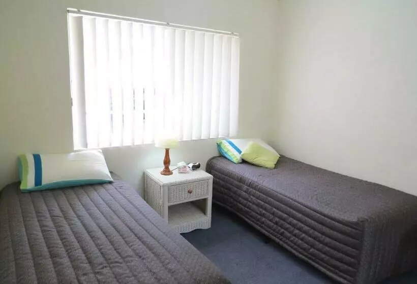 ２ベッドルームアパートメント, Bluewater Apartments