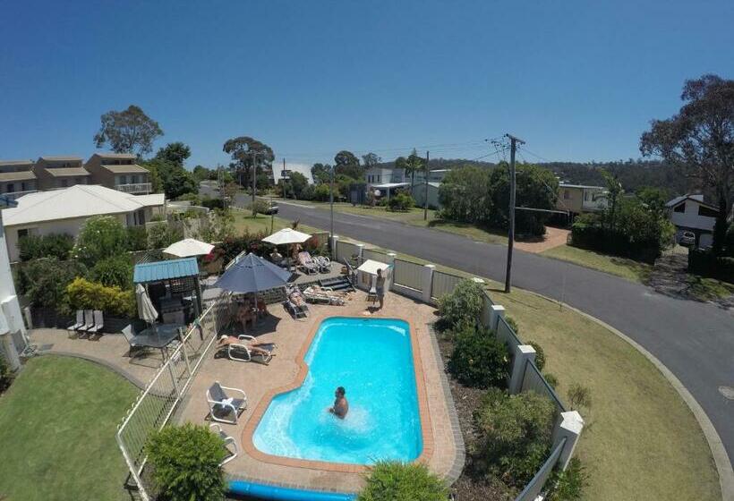 דירת שלושה חדרים, Bluewater Apartments