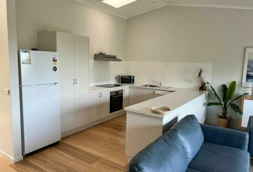 침실 3개 아파트, Bluewater Apartments