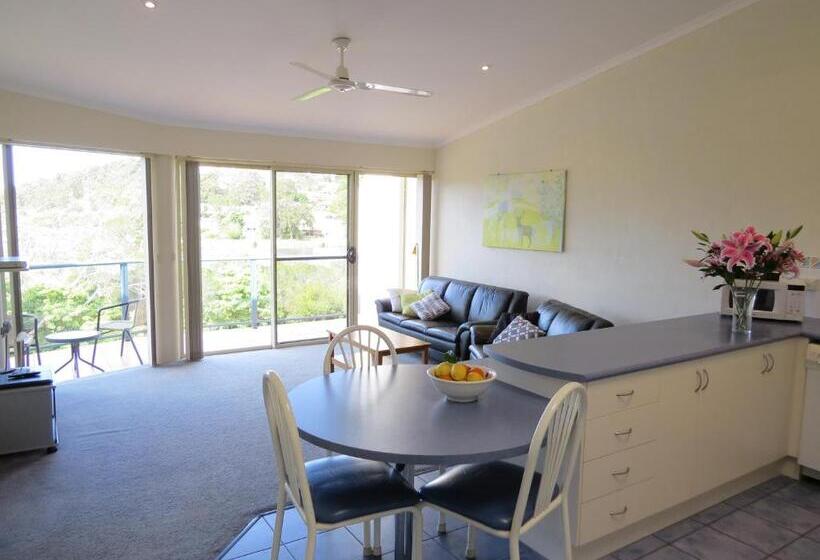 דירת שני חדרים, Bluewater Apartments