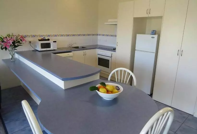 ２ベッドルームアパートメント, Bluewater Apartments