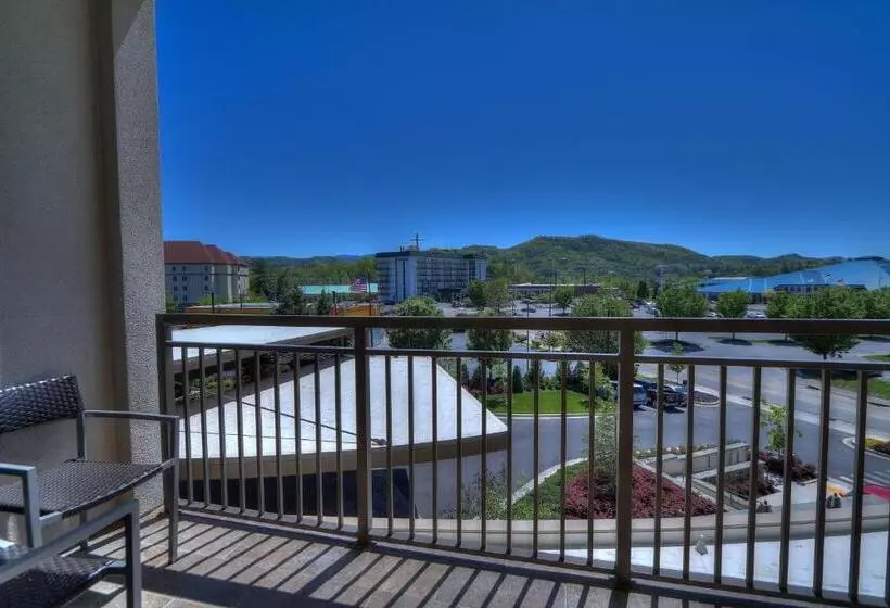 マウンテンビュースタンダードルーム, Courtyard By Marriott Pigeon Forge