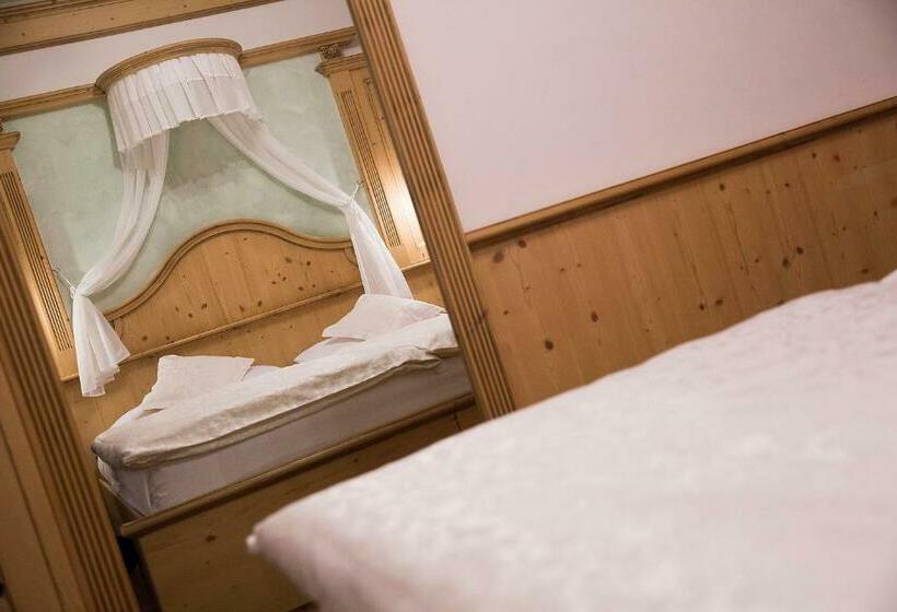 コンフォートルーム, Des Alpes