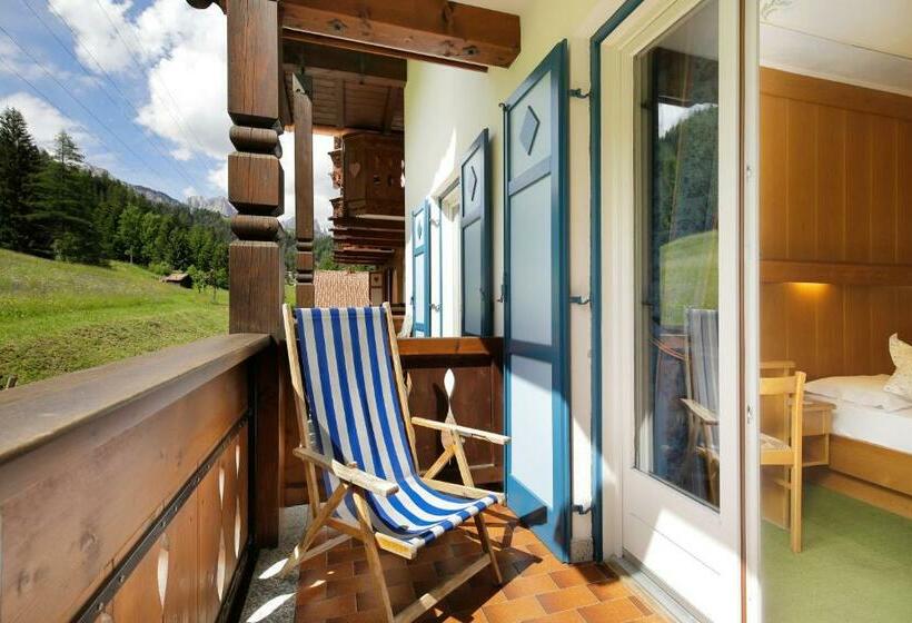 エコノミールーム, Des Alpes