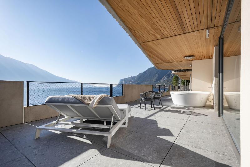 Suite with lake view, Eala My Lakeside Dream Adults Friendly