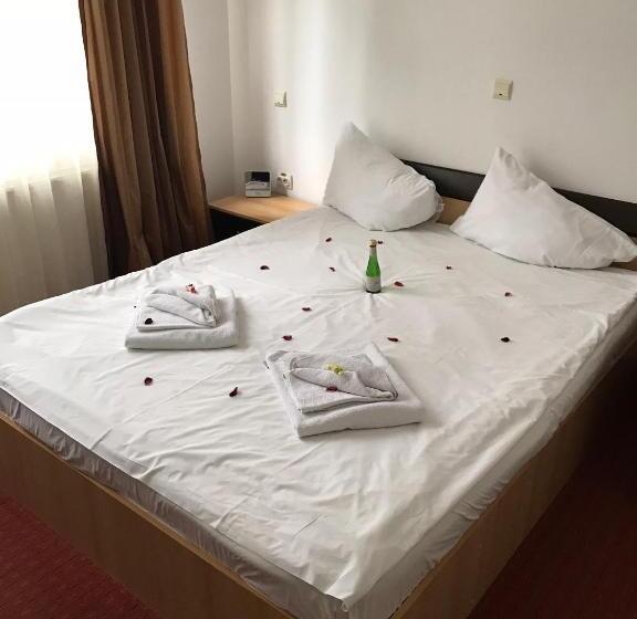 דירת שני חדרים, Flora Alpina