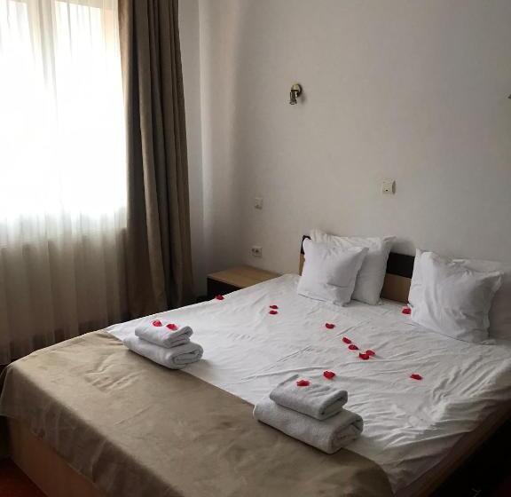 דירת שני חדרים, Flora Alpina