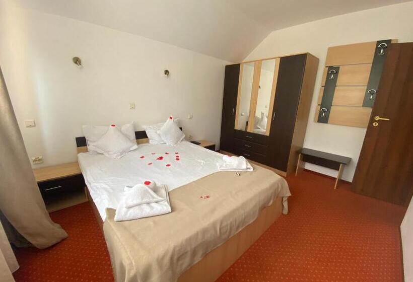 דירת שני חדרים, Flora Alpina