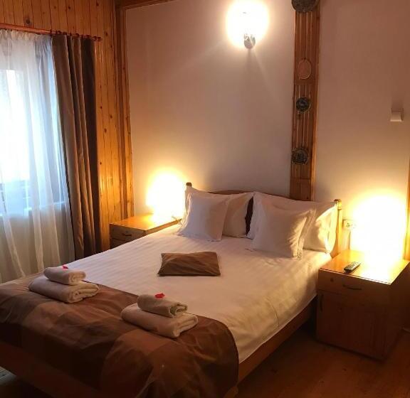 דירת שלושה חדרים, Flora Alpina