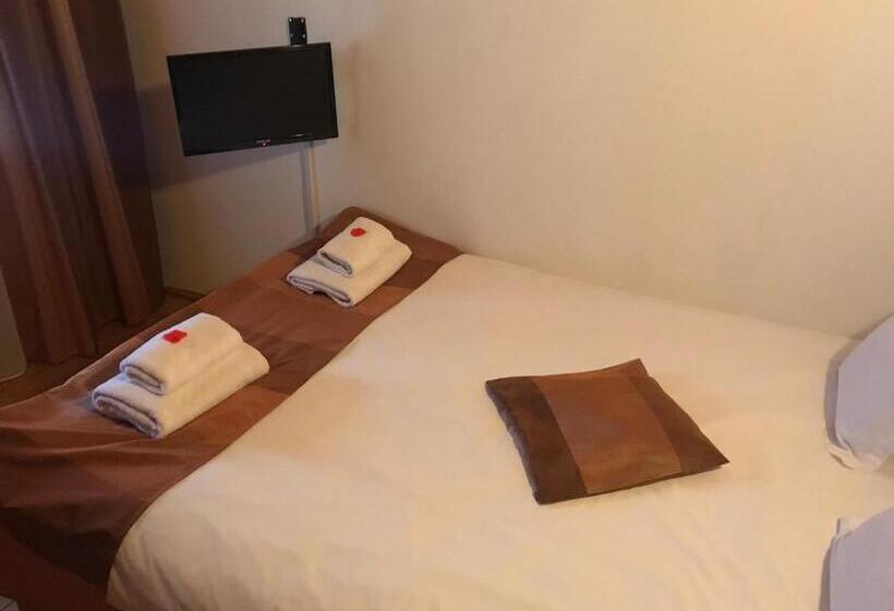 דירת שלושה חדרים, Flora Alpina