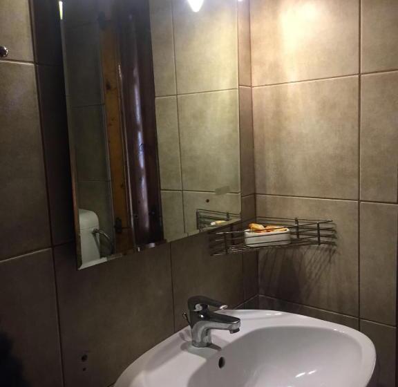 דירת שלושה חדרים, Flora Alpina