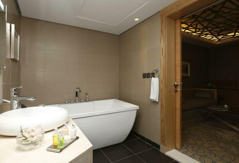 Президентский Люкс, Grand Plaza Hotel   Gulf Riyadh