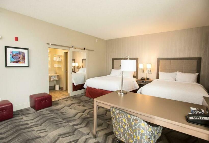 スイート, Hampton Inn & Suites By Hilton Thunder Bay