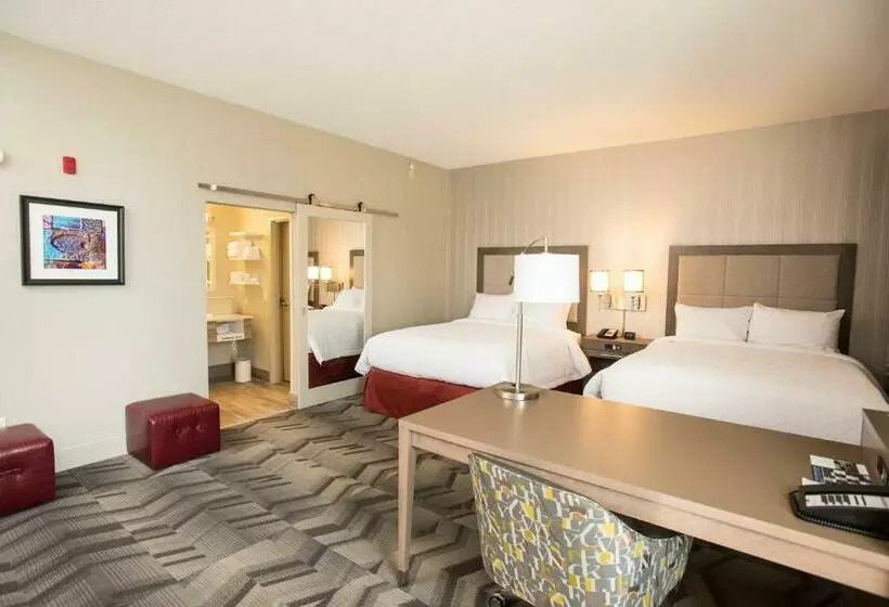 スイート, Hampton Inn & Suites By Hilton Thunder Bay