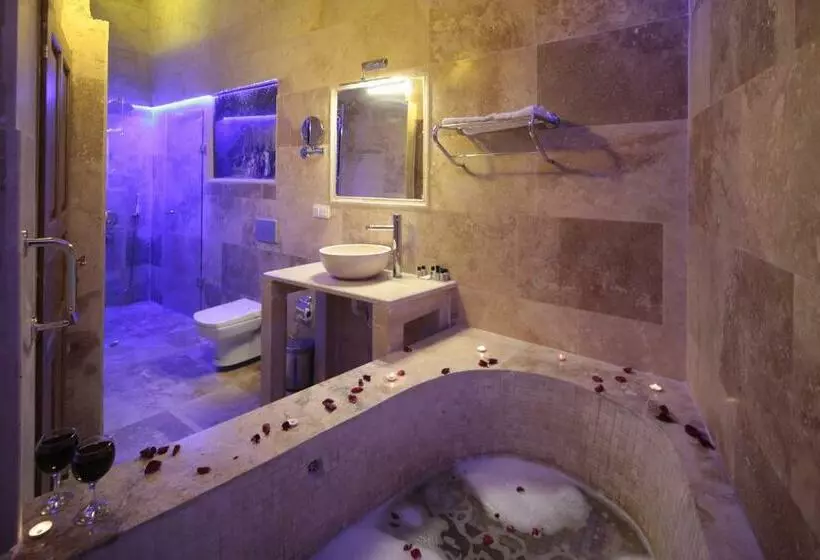 اتاق لوکس, Heaven Cave House   Razziya Evi